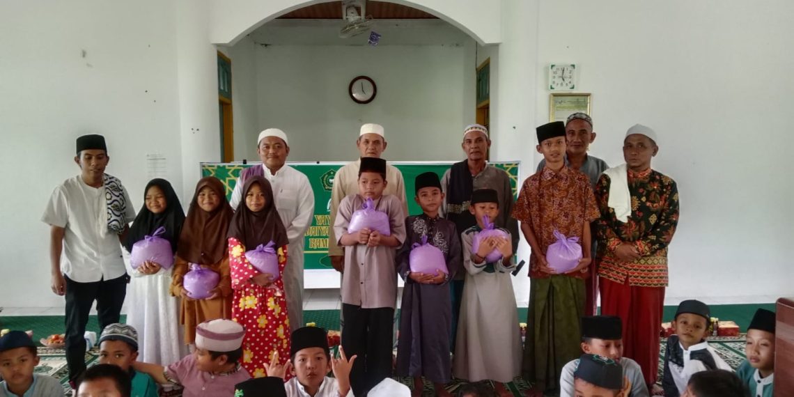 Yayasan Darul Ulum Lamandau adakan Kegiatan Buka Puasa Bersama & Penyaluran Zakat