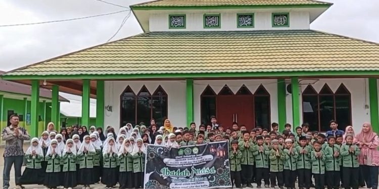 MI Izharul Ulum Raih Akreditasi A Dari BAN-PDM Tahun 2024