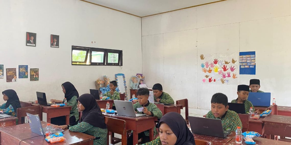 MI Izharul Ulum Laksanakan ANBK :Kepala Madrasah Apresiasi Semangat Siswa